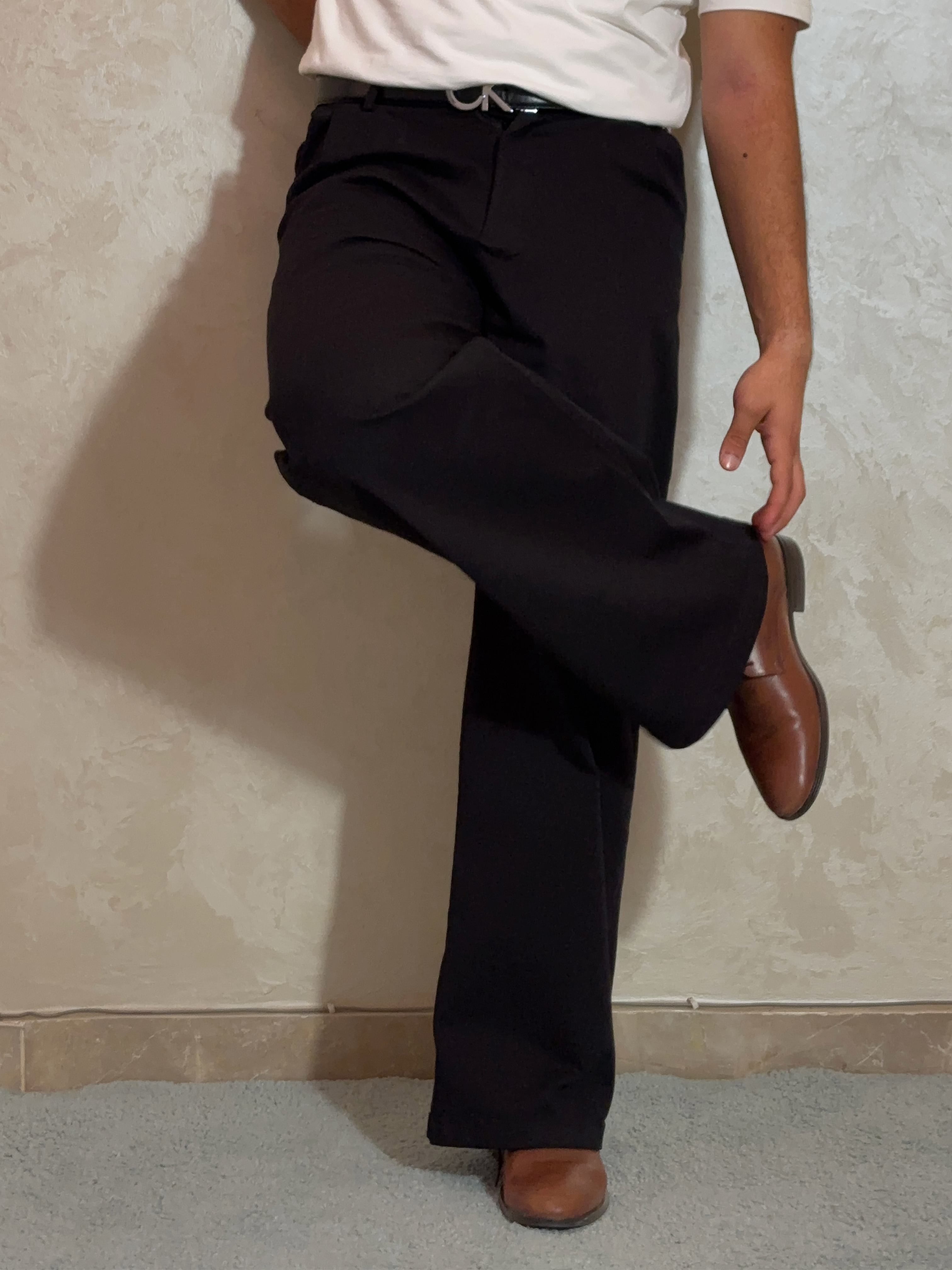 Wide Leg Pleated Pants in Black