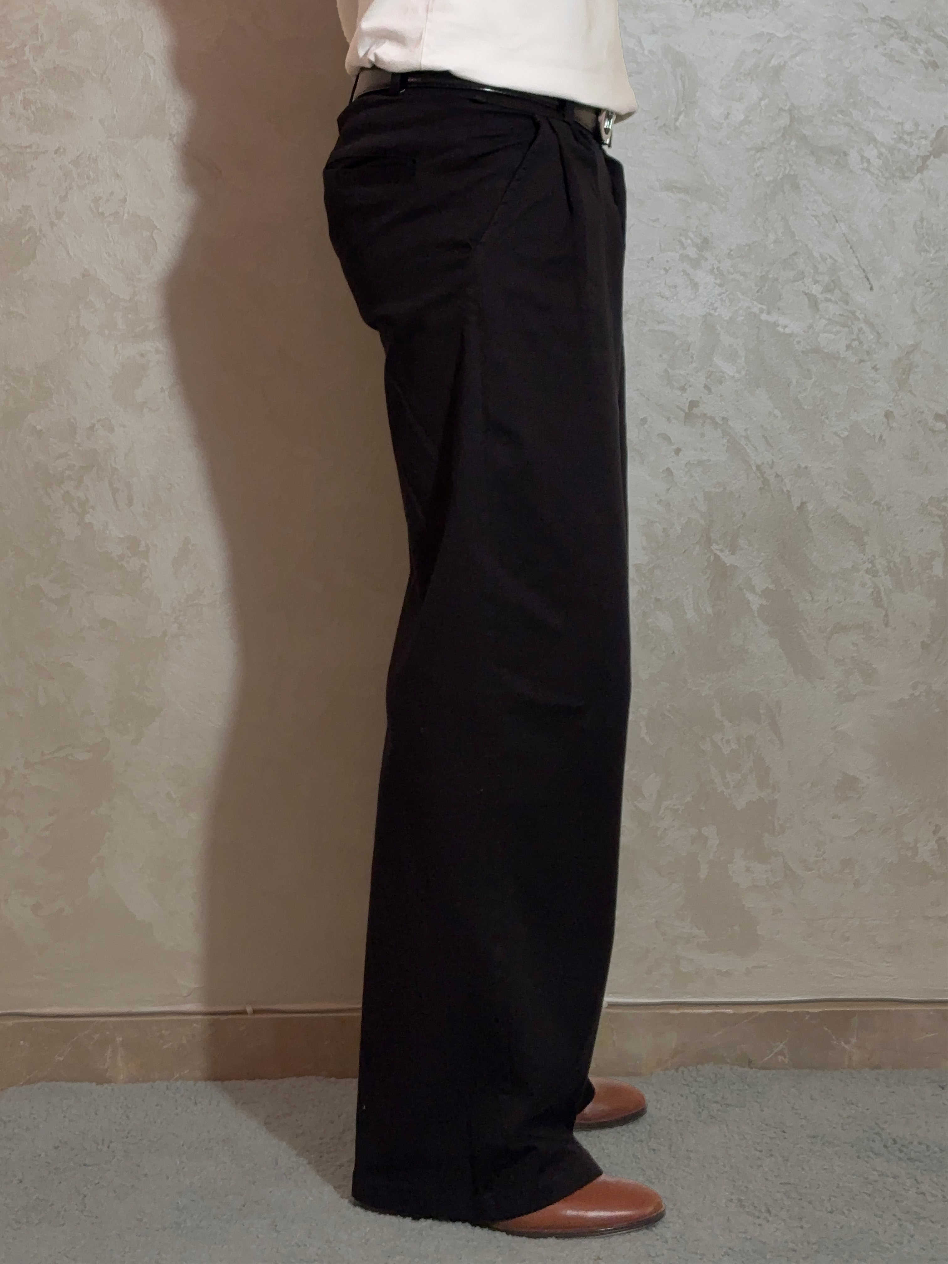 Wide Leg Pleated Pants in Black